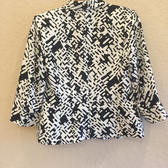 Kasper Black & White Jacket Size 4P - Picture 2 of 4